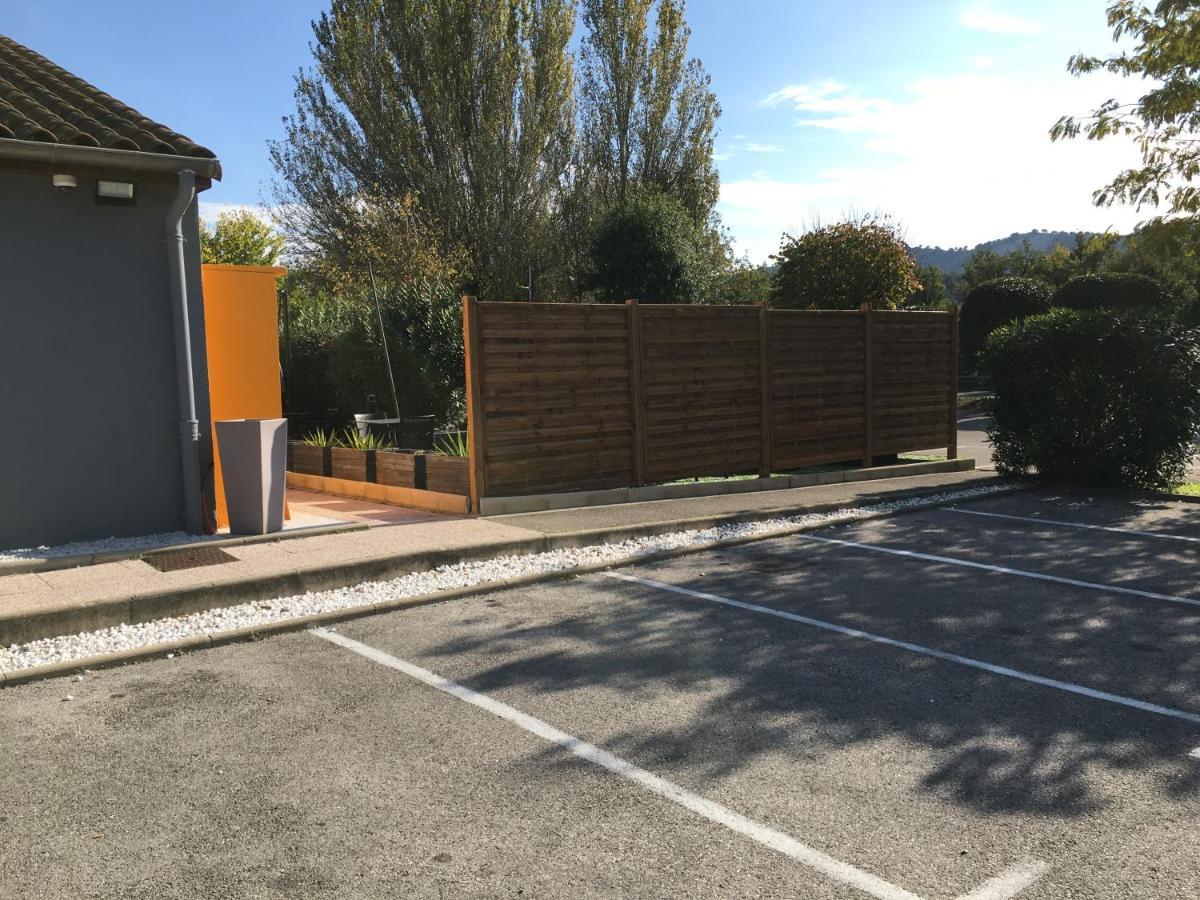 Kyriad Direct Marseille Est La Valentine Ла-Пен-сюр-Ювон Экстерьер фото
